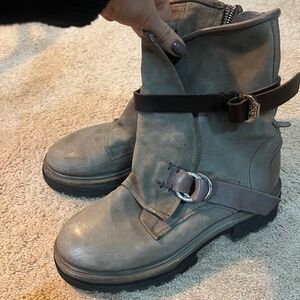 AS98 grey cropped boots